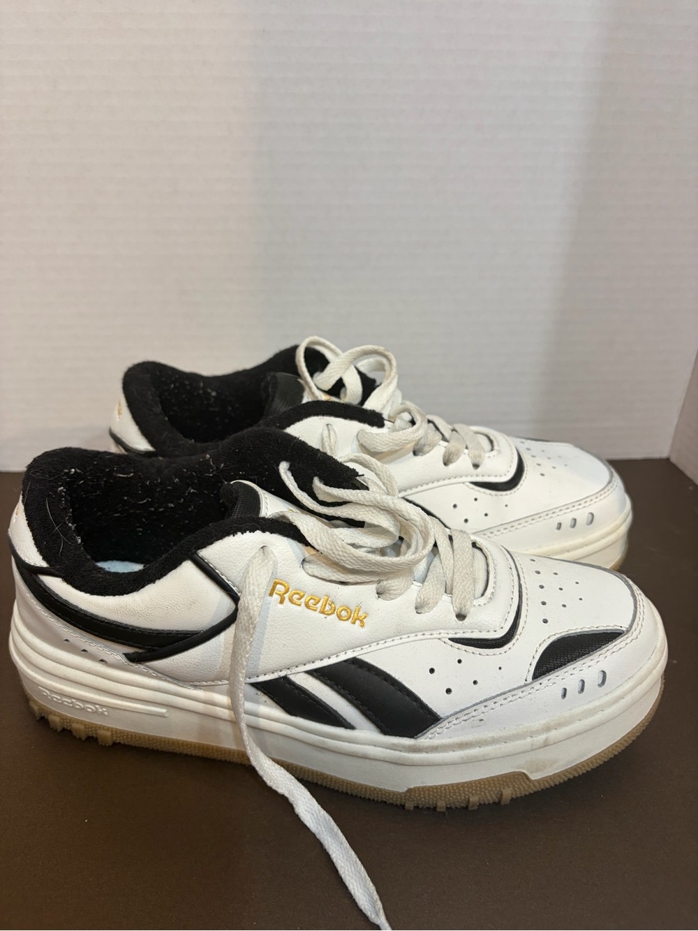 Reebok White, Black & Gold Classic Low-Top Sneakers